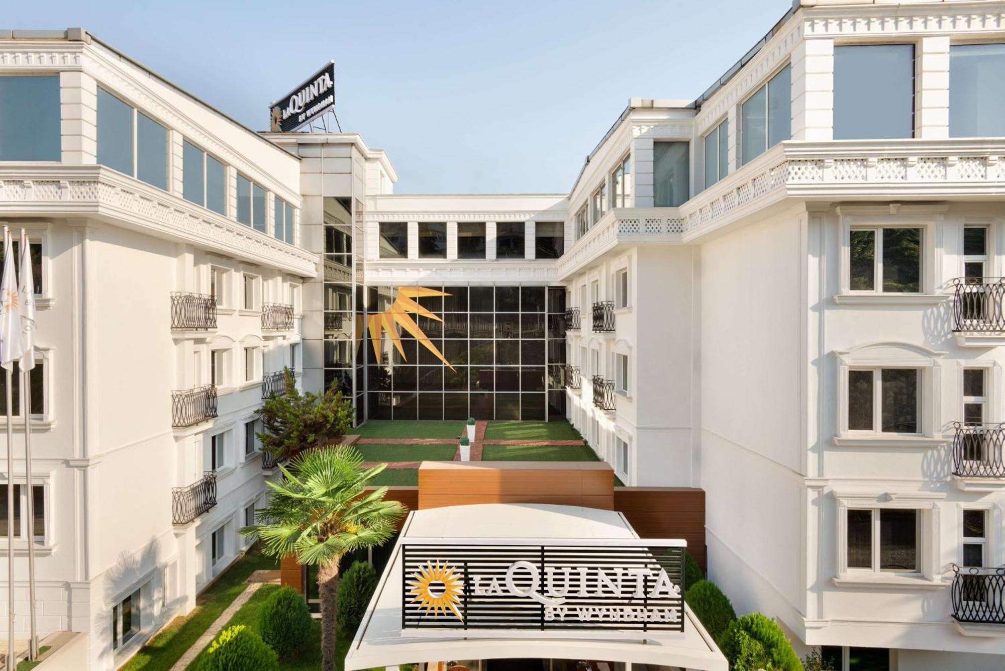 La Quinta By Wyndham Giresun Hotel Exterior photo